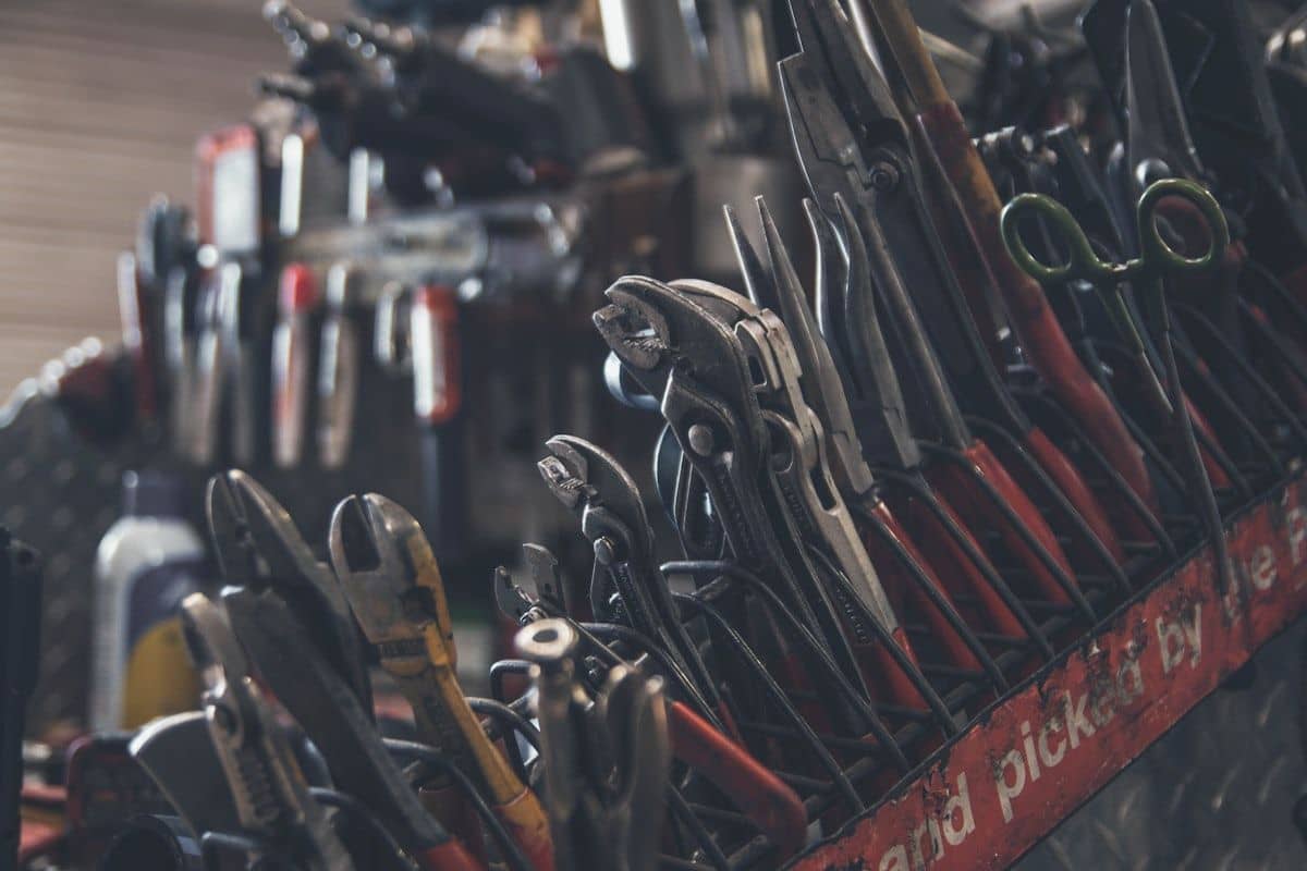 Lot d'outillage professionnel a Sidi Abdelli